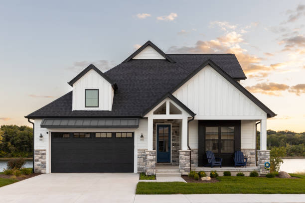 Best Roof Moss and Algae Removal  in Holly, MI